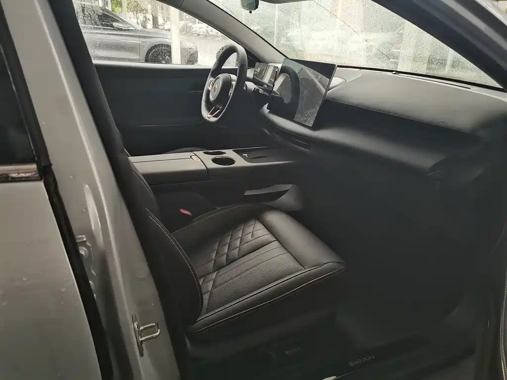 Baojun Xiangjing — миниатюра 4