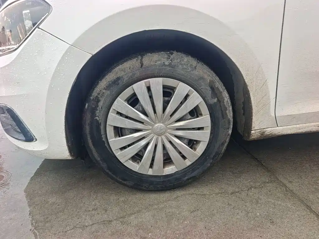 Volkswagen Santana — миниатюра 23