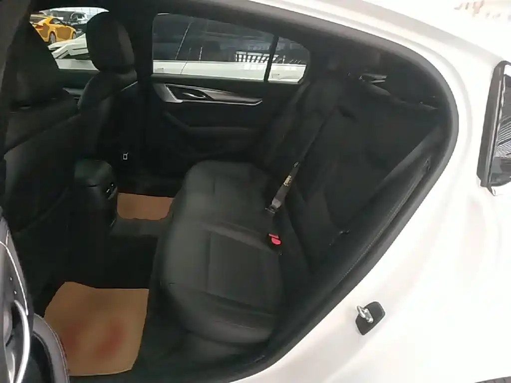 Cadillac CT5 — миниатюра 17