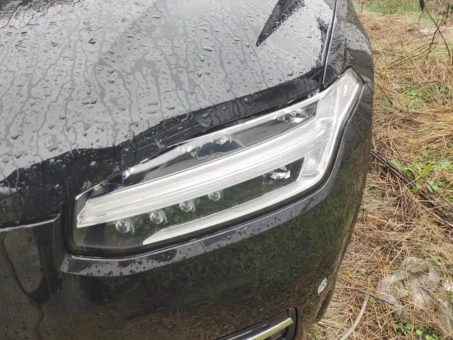 Volvo XC90 — миниатюра 5