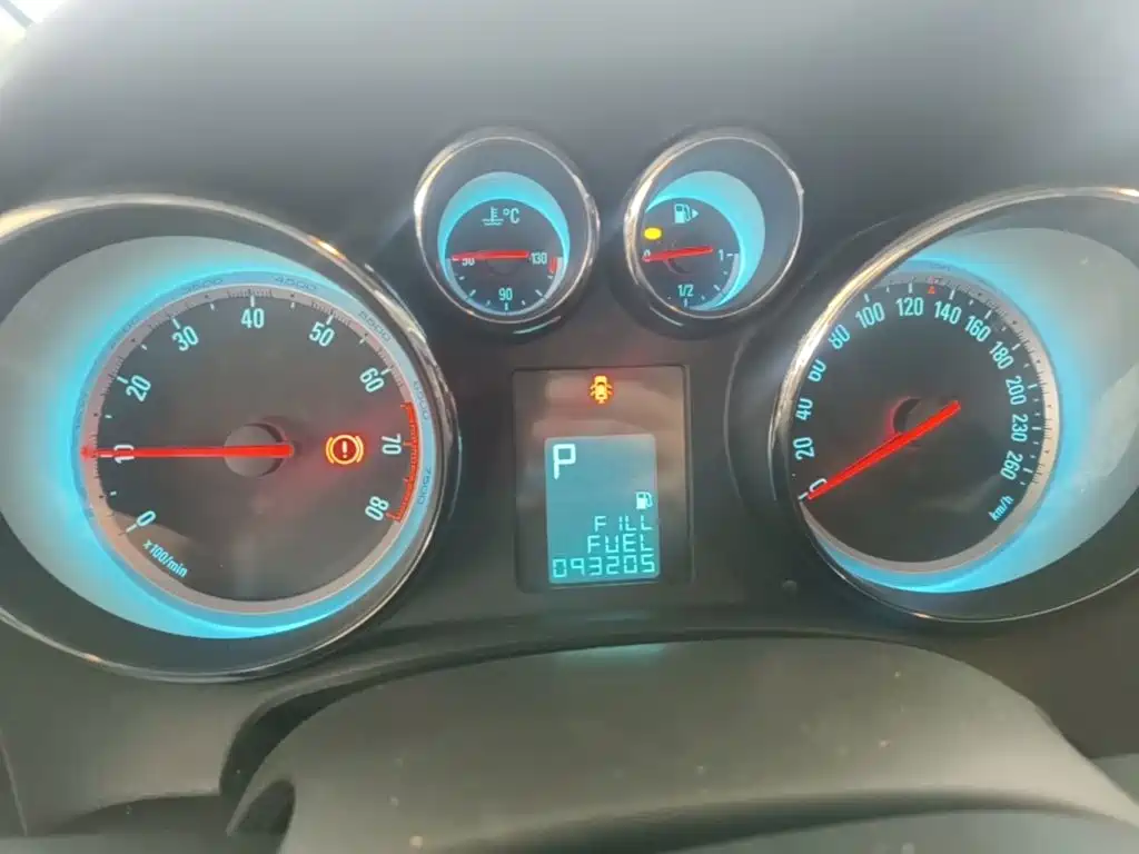 Buick Excelle — миниатюра 12