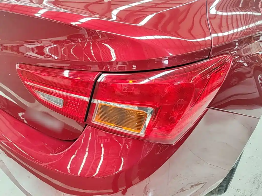 Buick Verano — миниатюра 8