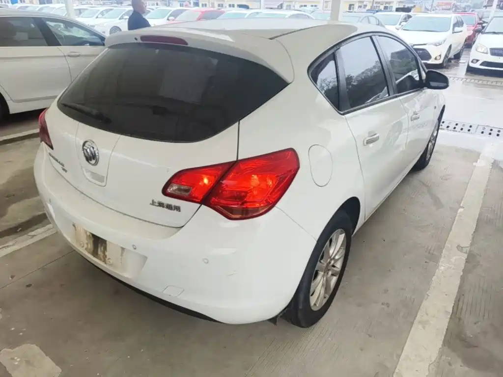 Buick Excelle — миниатюра 7