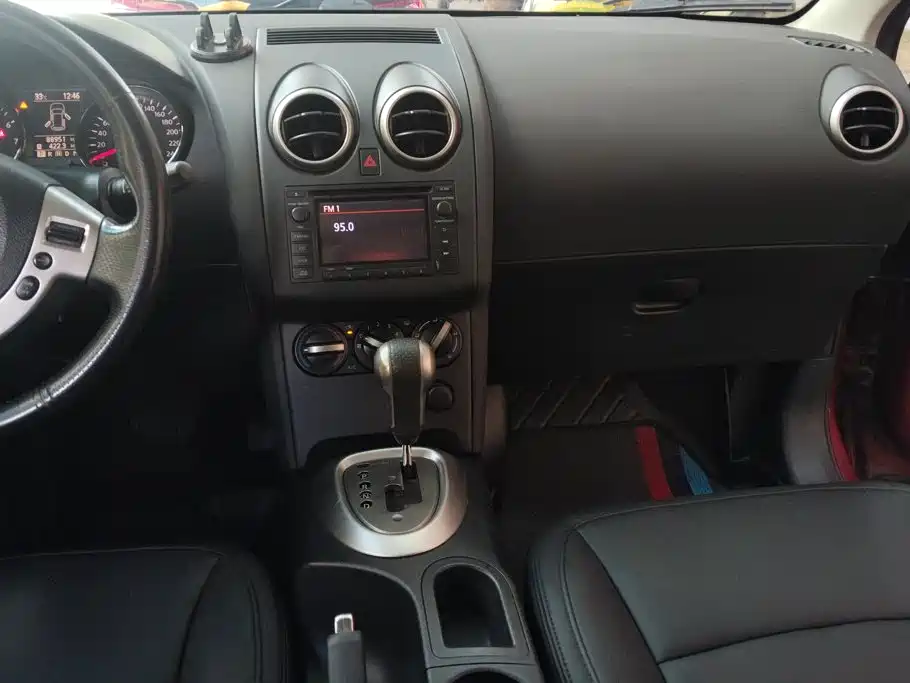 Nissan Qashqai — миниатюра 13