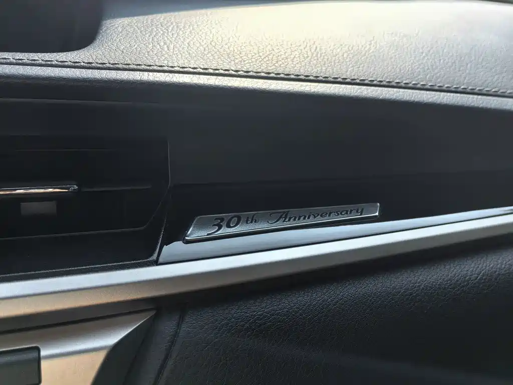 Lexus ES — миниатюра 18