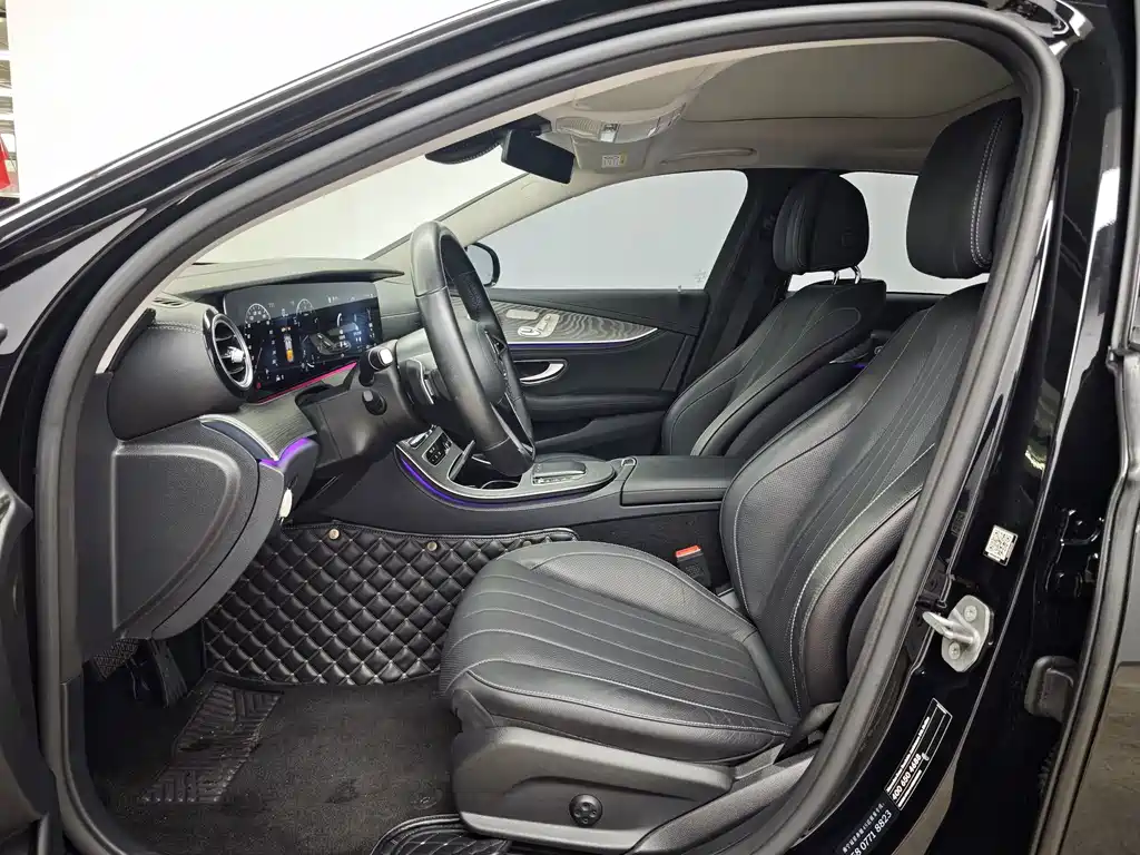Mercedes-Benz E-Class — миниатюра 7