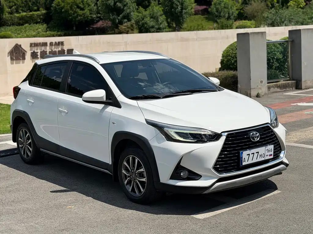 Toyota Yaris L — миниатюра 3
