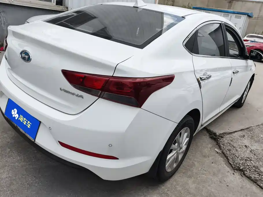 Hyundai Verna — миниатюра 3