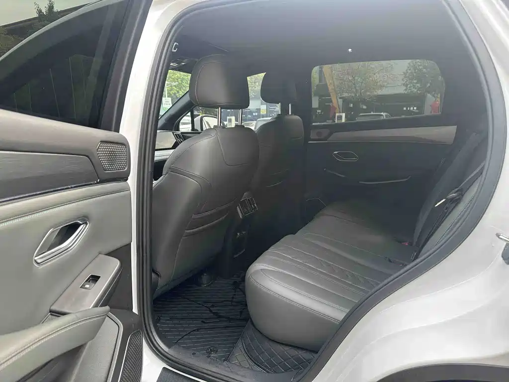 BYD L DM-i — миниатюра 6
