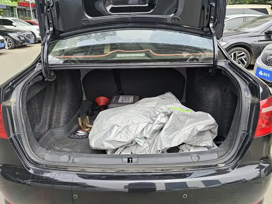 Volkswagen Lavida — миниатюра 4