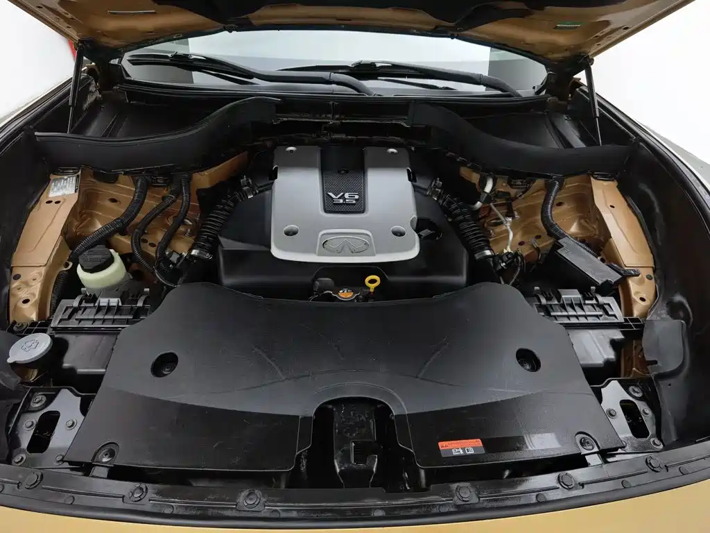 Infiniti FX — миниатюра 6
