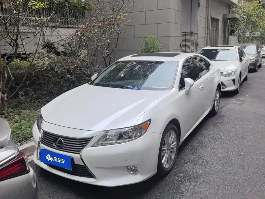 Lexus ES — миниатюра 2