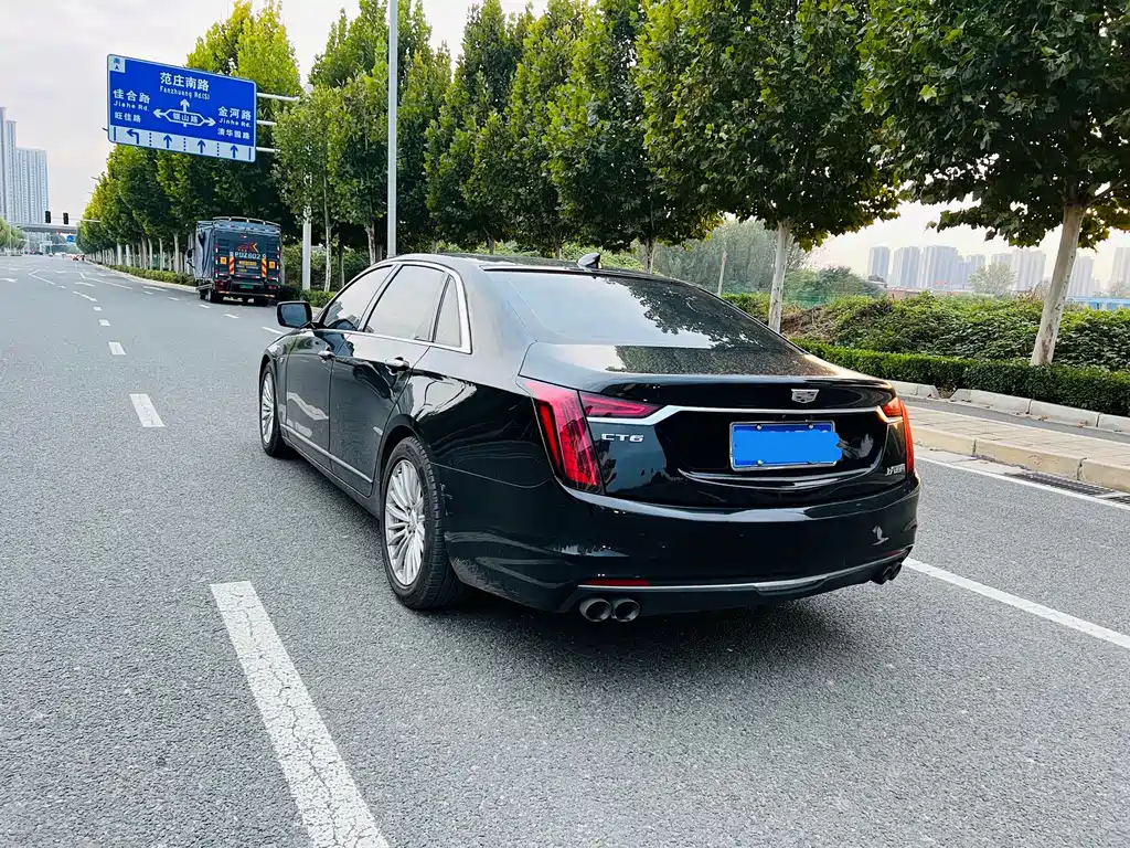Cadillac CT6 — миниатюра 10