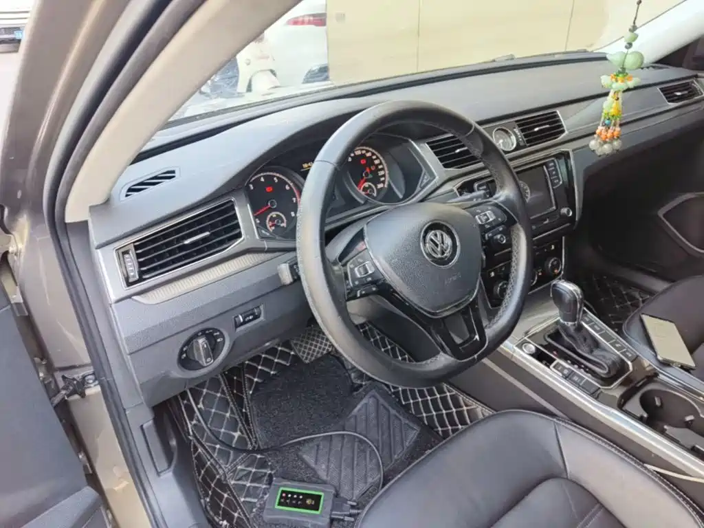Volkswagen Passat — миниатюра 10