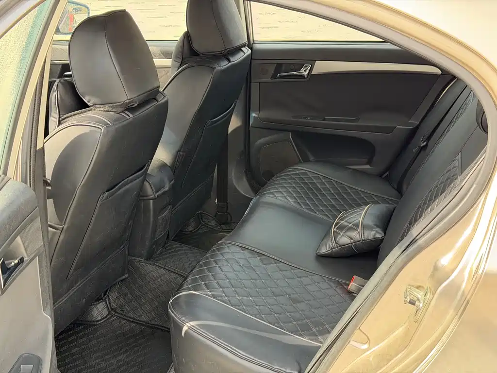 Roewe 350 — миниатюра 6
