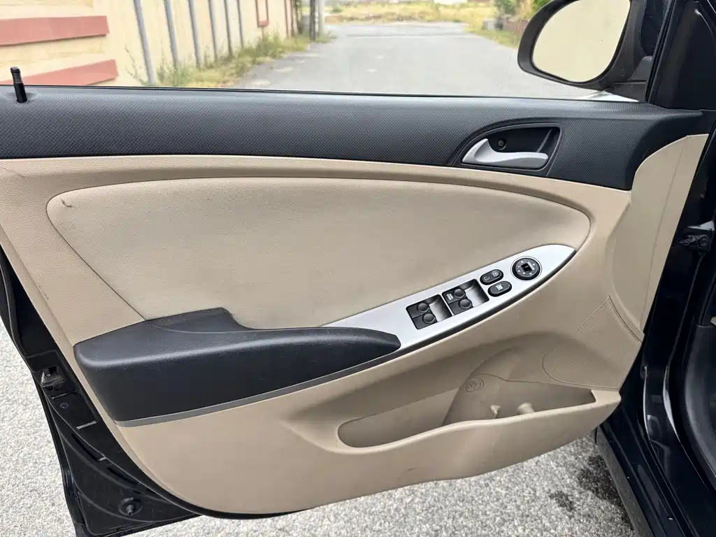 Hyundai Verna — миниатюра 13