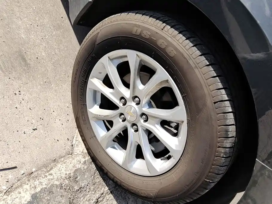 Chevrolet Equinox — миниатюра 6