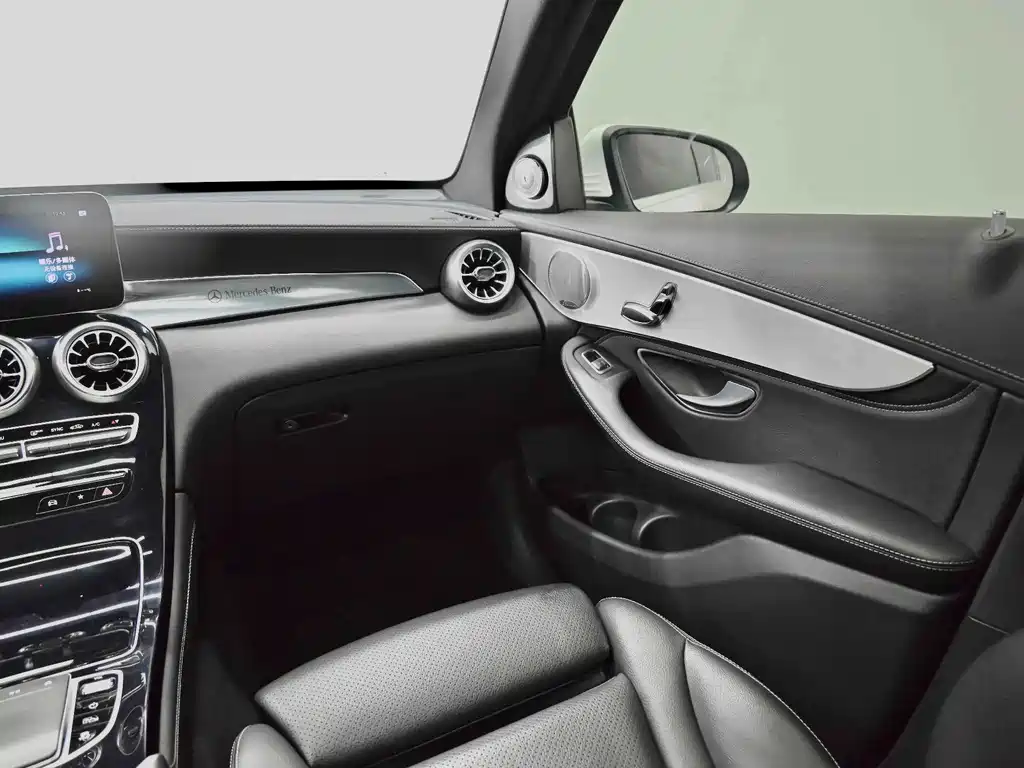 Mercedes-Benz GLC — миниатюра 5