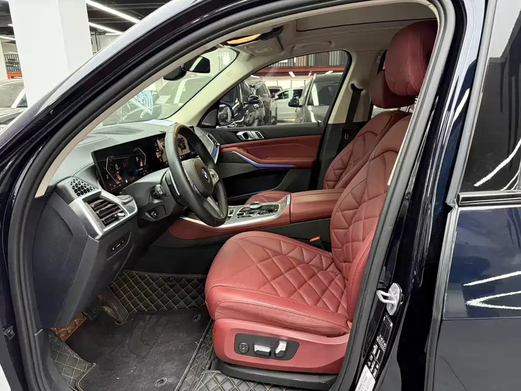 BMW X5 2023 xDrive 30Li Premium M Sport