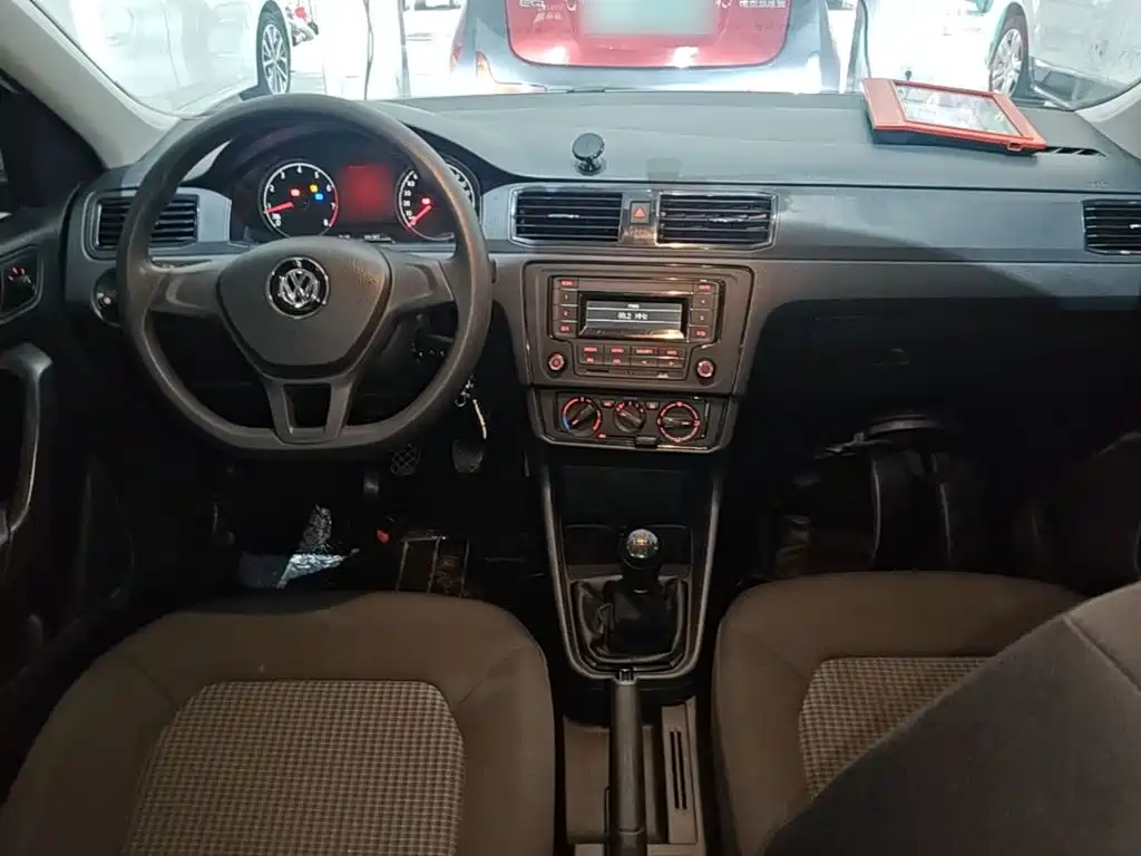 Volkswagen Santana — миниатюра 10