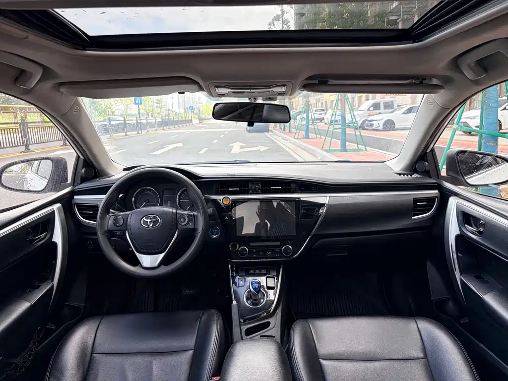 Toyota Corolla — миниатюра 8
