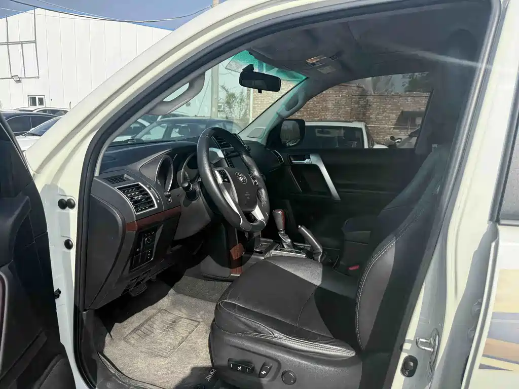 Toyota Prado — миниатюра 7
