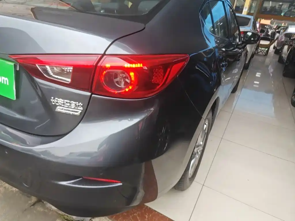 Mazda 3 Axela — миниатюра 8