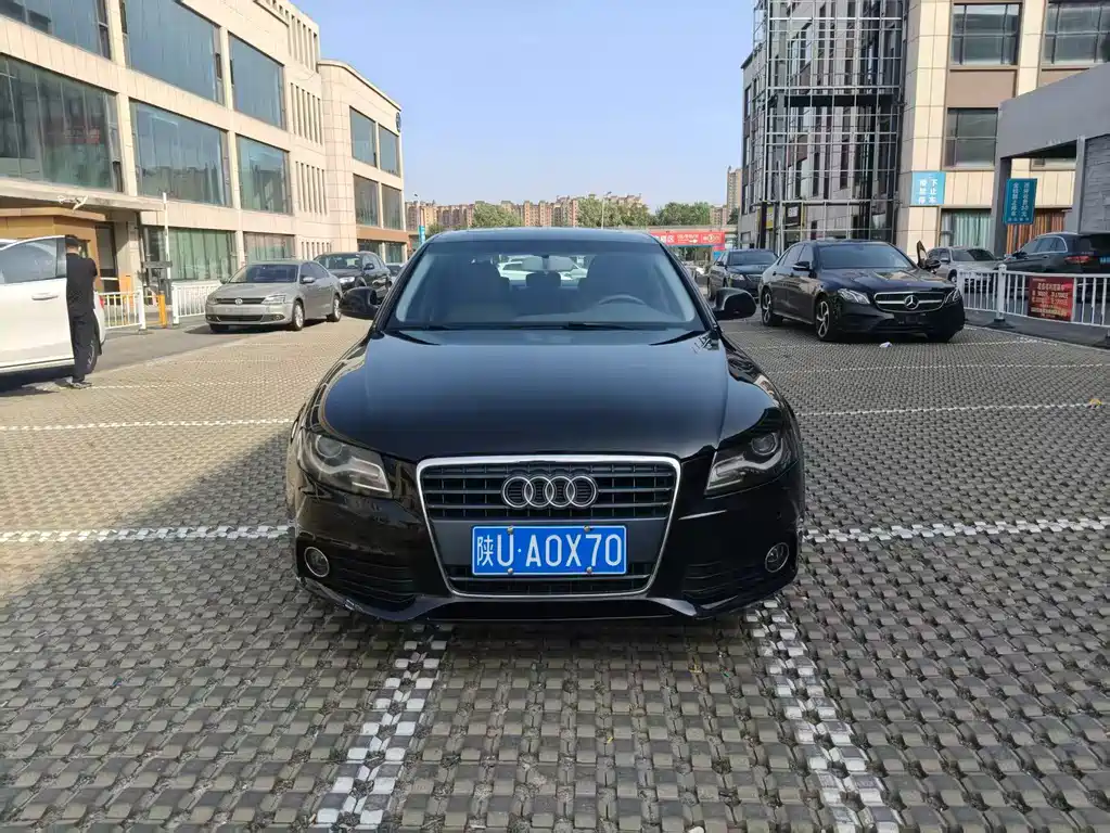 Купить Audi A4L