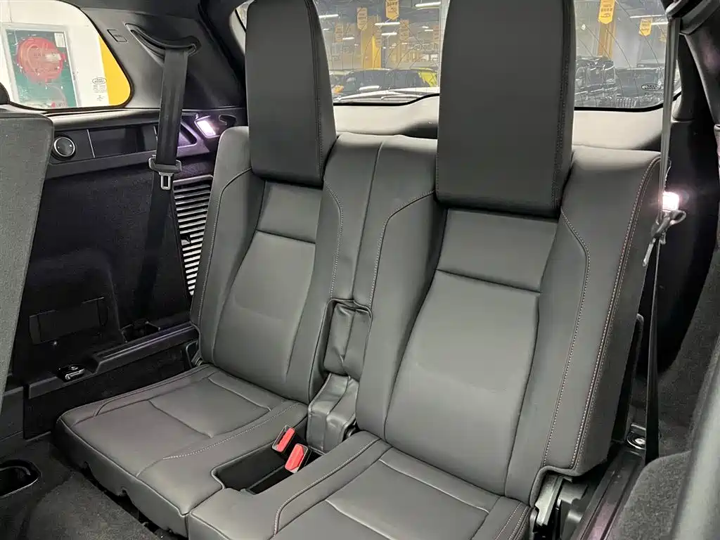 LAND ROVER DISCOVER SPORTS