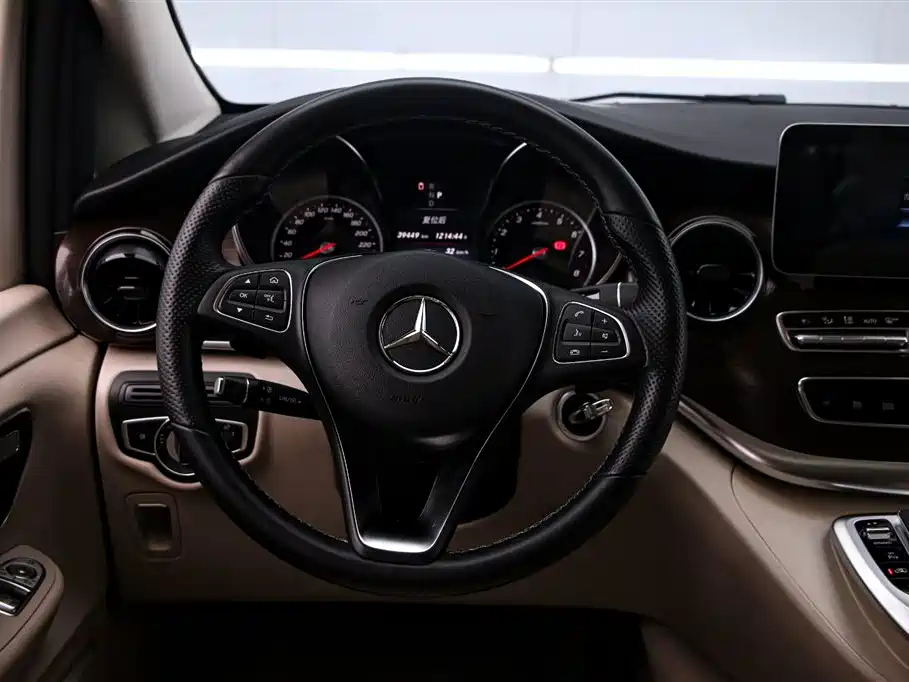 MERCEDES-BENZ V CLASS