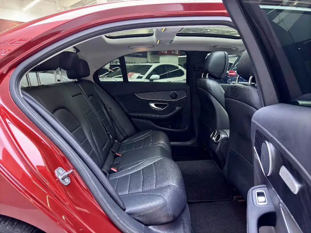 Mercedes-Benz C-Class — миниатюра 15