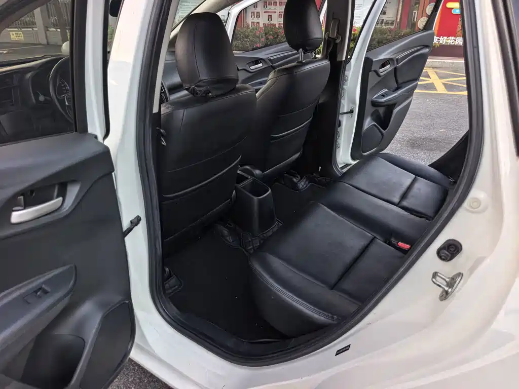 Honda Fit — миниатюра 13