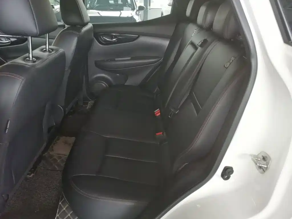 Nissan Qashqai — миниатюра 17