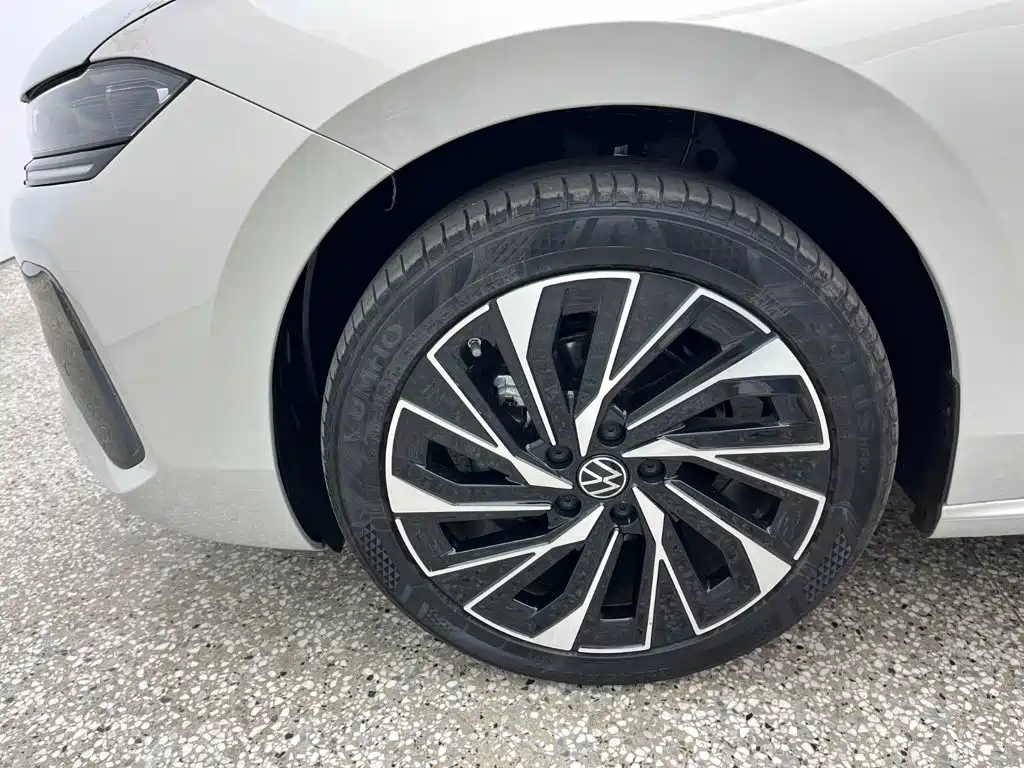 Volkswagen Sagitar — миниатюра 15