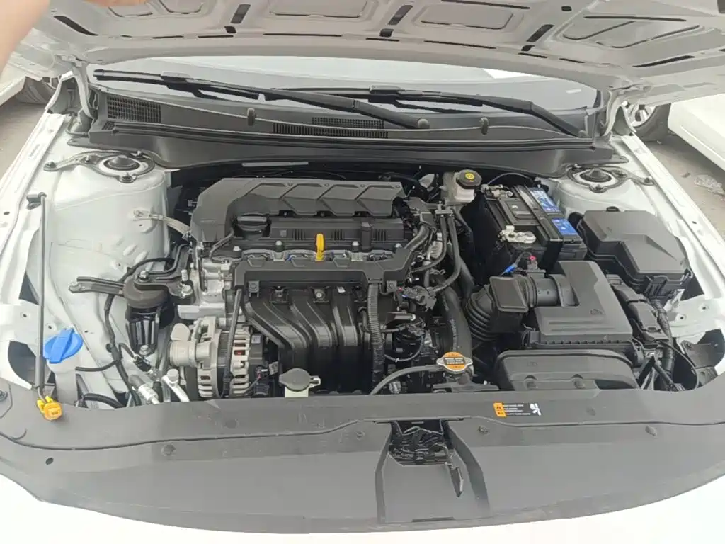 Hyundai Elantra — миниатюра 20
