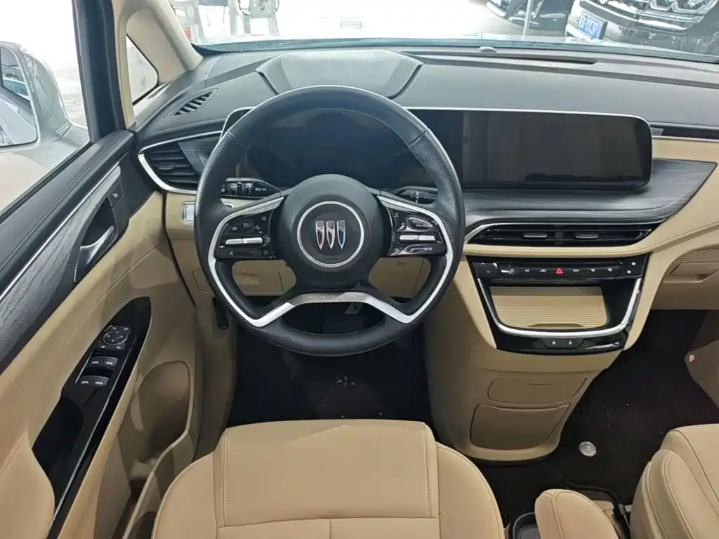Buick GL8 Hybrid — миниатюра 11