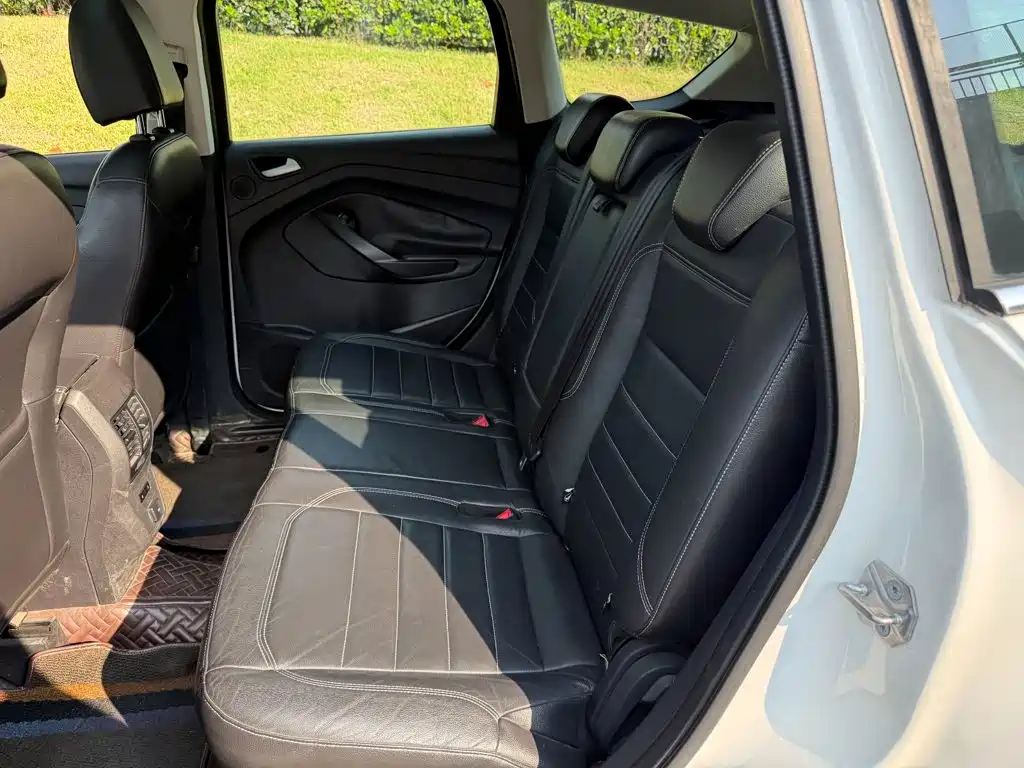 Ford Kuga — миниатюра 12