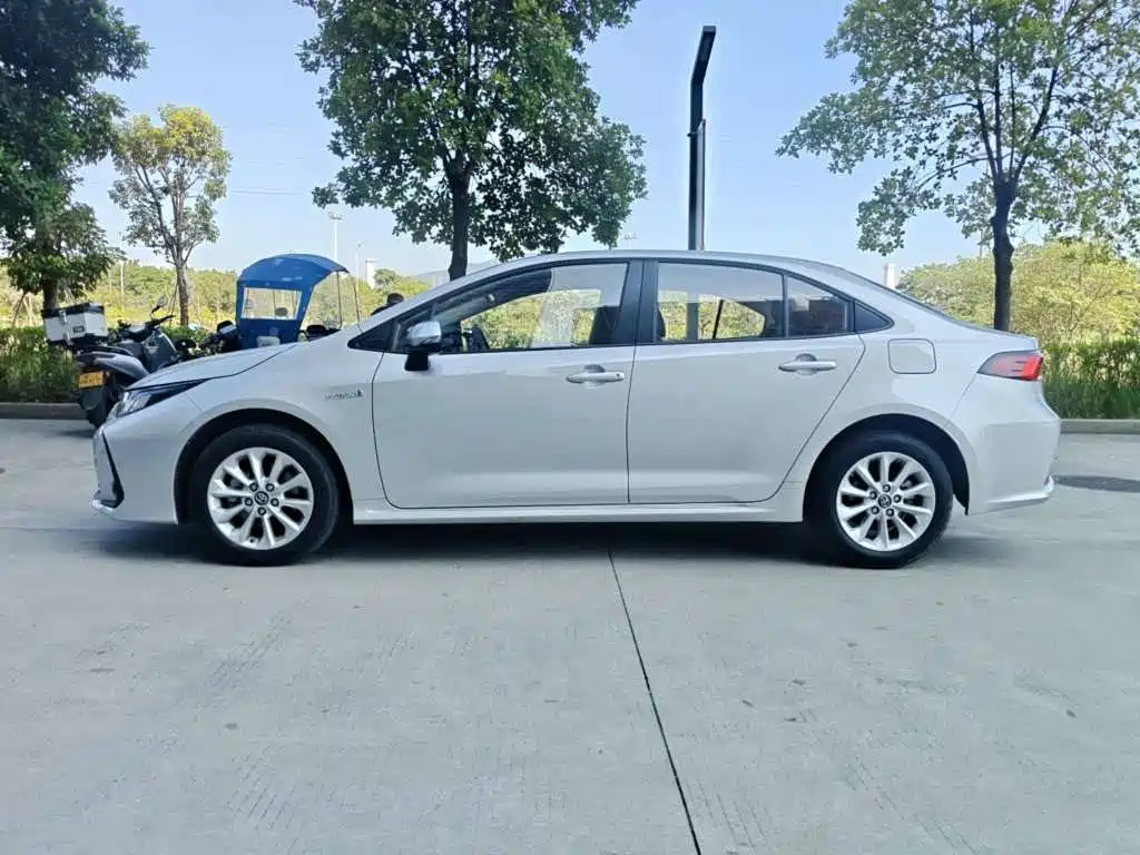 Toyota Corolla — миниатюра 3