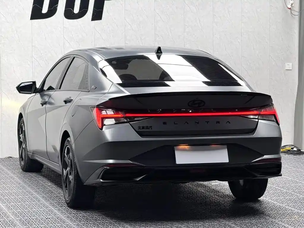 Hyundai Elantra — миниатюра 12