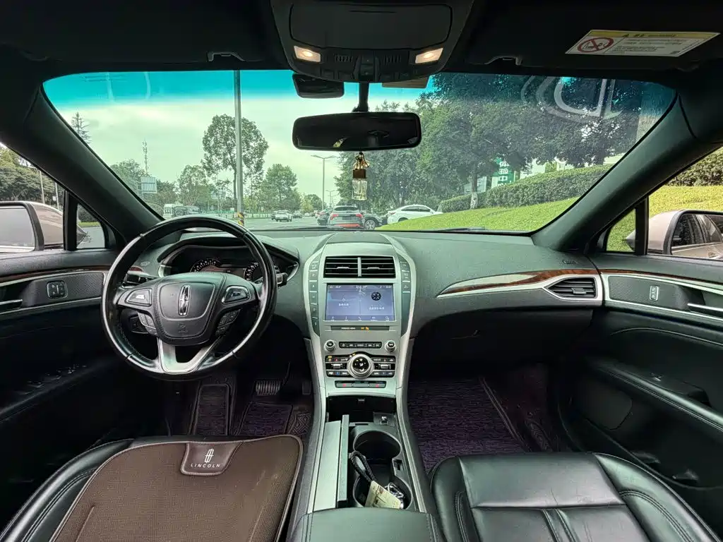 Lincoln MKZ — миниатюра 12