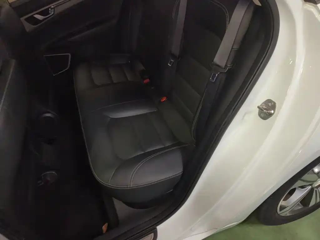 Geely Emgrand GL — миниатюра 17