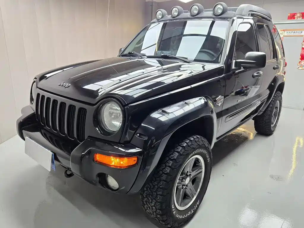 Купить Jeep Liberty