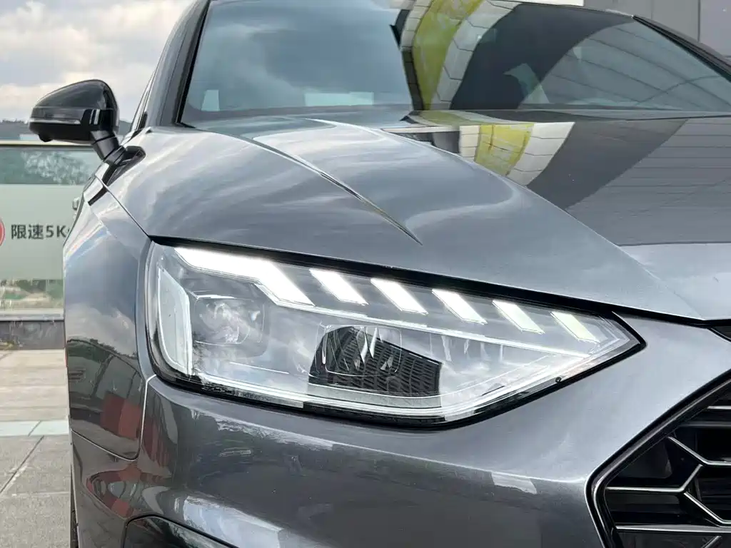 Audi A4L 2023 40 TFSI Luxury