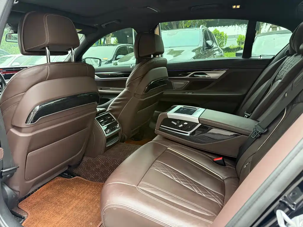 BMW 7 Series 7 2021 730Li M Sport