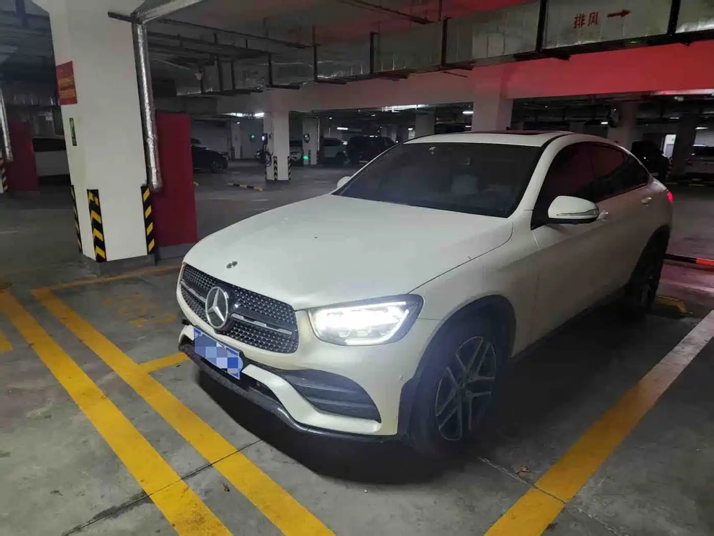 奔驰GLC轿跑 2020款 GLC 260 4MATIC 轿跑SUV 2020