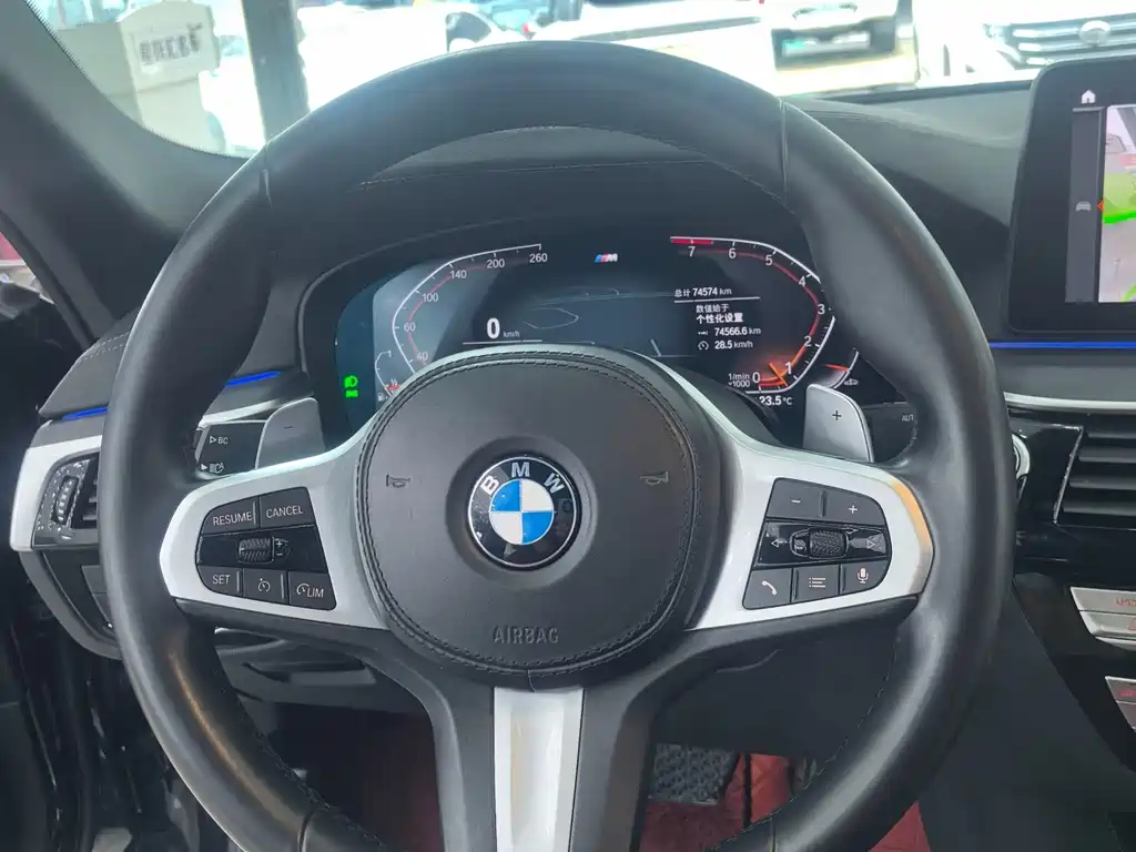 BMW 5 Series — миниатюра 20