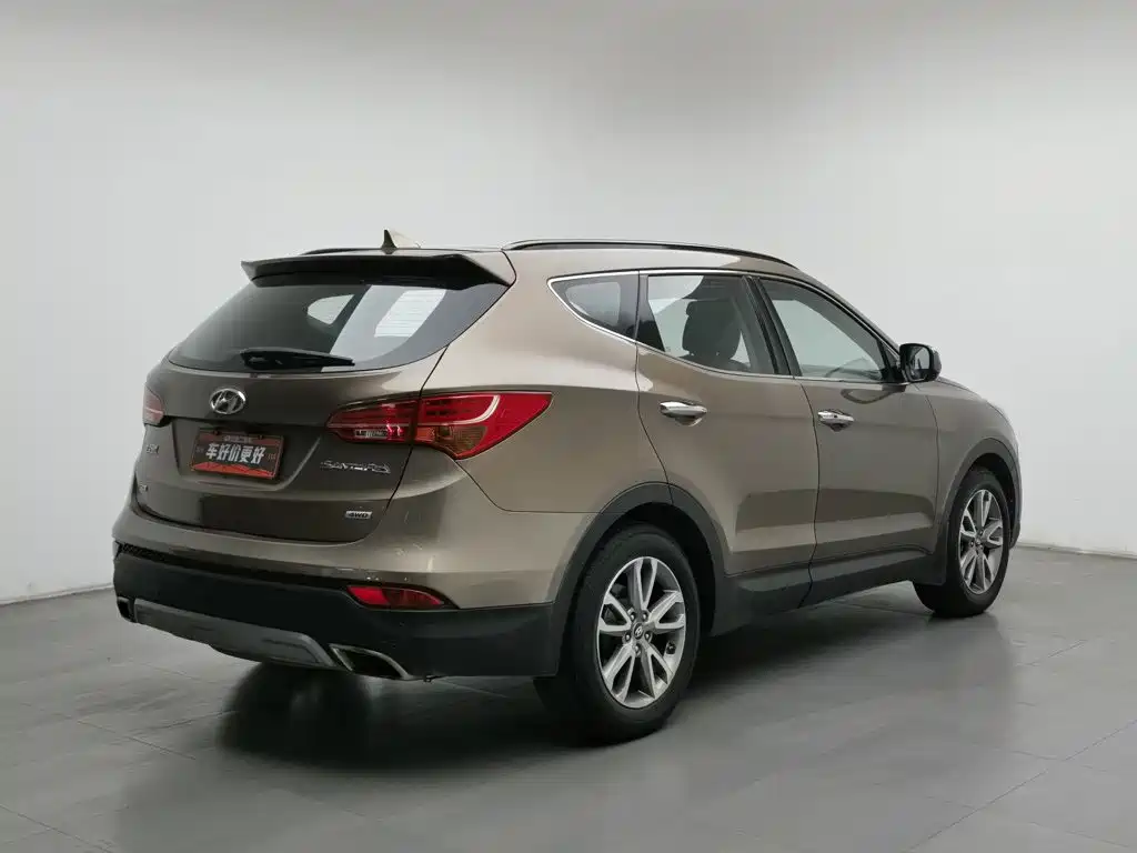 Hyundai Santa Fe — миниатюра 2