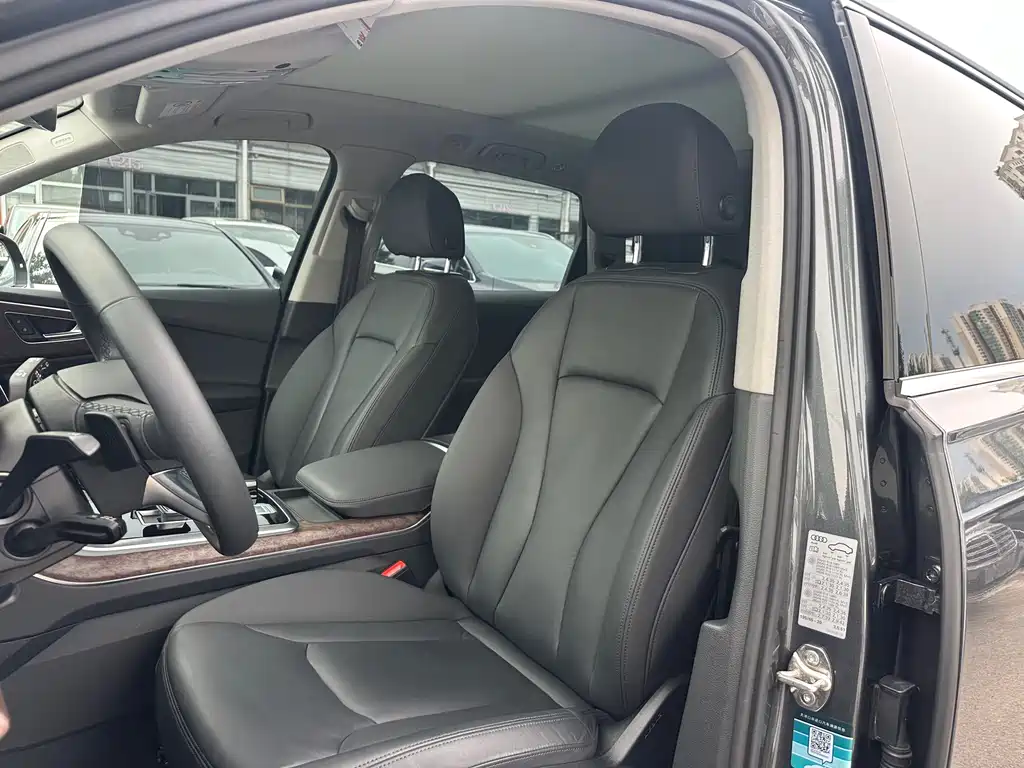 Audi Q7 2021 45 TFSI quattro S line Sport