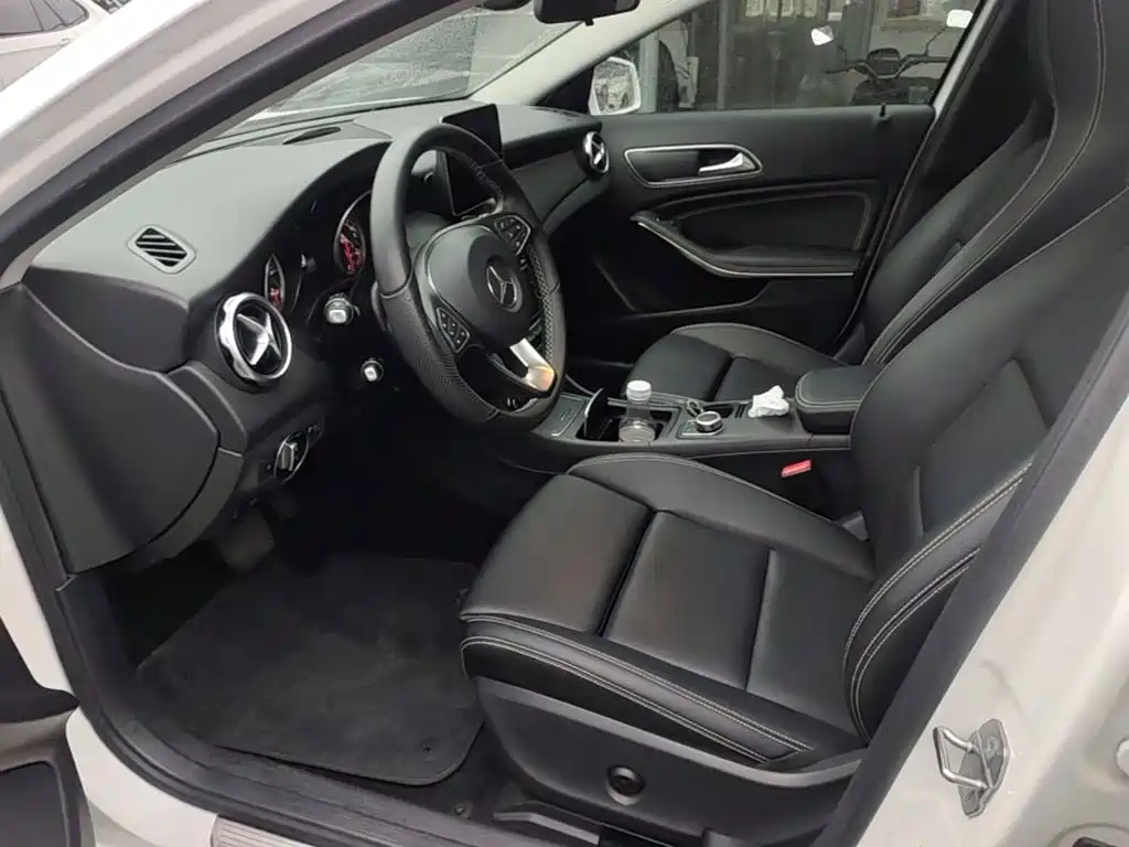 Mercedes-Benz GLA — миниатюра 15
