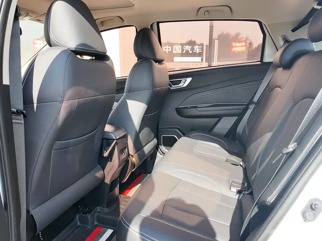 Geely Vision X3 — миниатюра 7